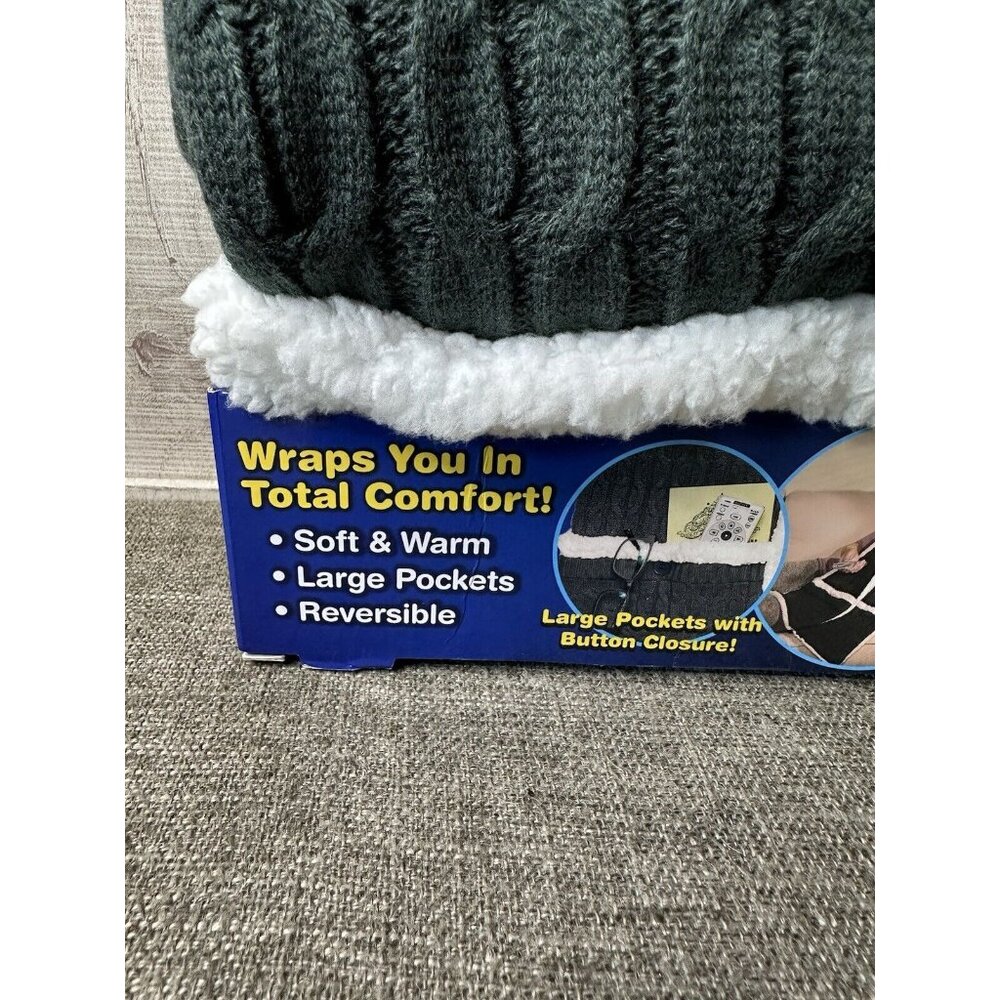 Huggle The Ultra Plush Blanket Scarf Charcoal Gray w/ Large Pockets & Reversible - Picture 2 of 5